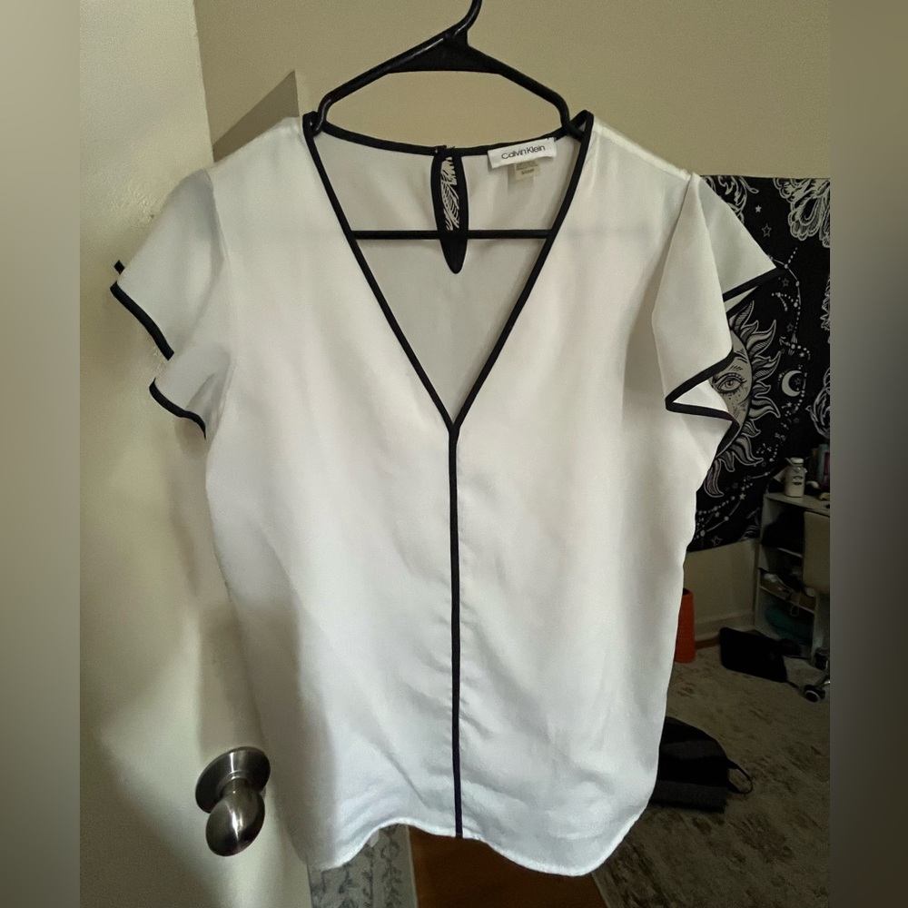 CALVIN KLEIN BLOUSE💕